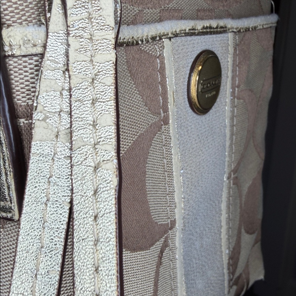 Coach tay and Brown Crossbody bag some rubbing on zipper pull gold tassel - Picture 6 of 15